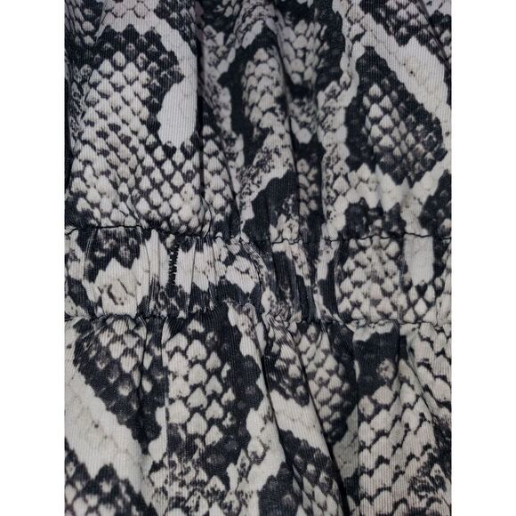 Athletic Works Snake Skin Patterned Romper Size L - Picture 3 of 5